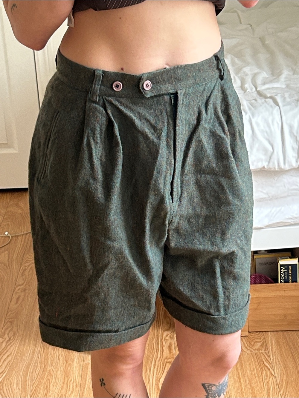 High-Waist Pleated Wool Shorts in Olive Green